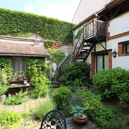 ベッド・アンド・ブレックファスト Jardin De Mathilde Nangis