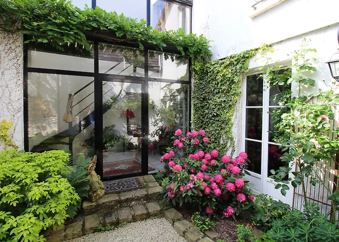 Bed & Breakfast Jardin De Mathilde 3*